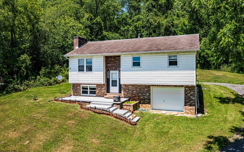 210 Rosedale Hill Road, Maidsville, West Virginia 26541, 3 Bedrooms Bedrooms, 9 Rooms Rooms,2 BathroomsBathrooms,Single Family Detached,For Sale,Rosedale Hill,10159281