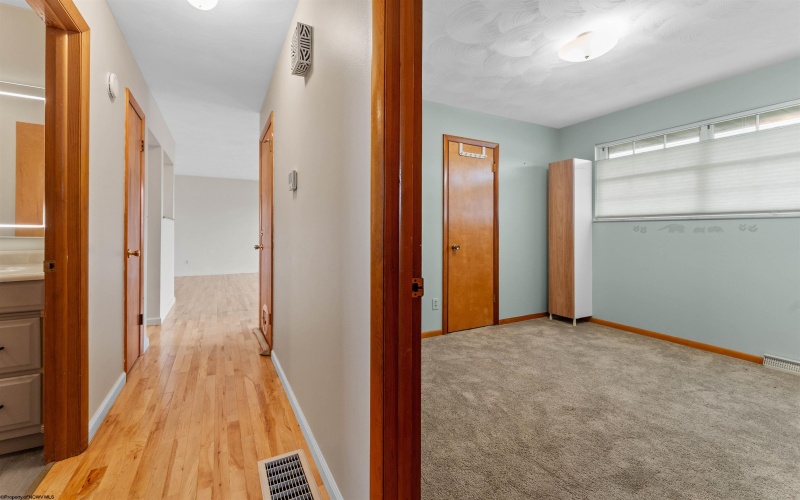 887 Vandalia Road, Morgantown, West Virginia 26501, 3 Bedrooms Bedrooms, 8 Rooms Rooms,2 BathroomsBathrooms,Single Family Detached,For Sale,Vandalia,10159283