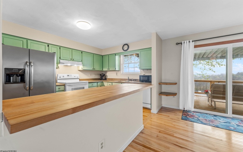 887 Vandalia Road, Morgantown, West Virginia 26501, 3 Bedrooms Bedrooms, 8 Rooms Rooms,2 BathroomsBathrooms,Single Family Detached,For Sale,Vandalia,10159283