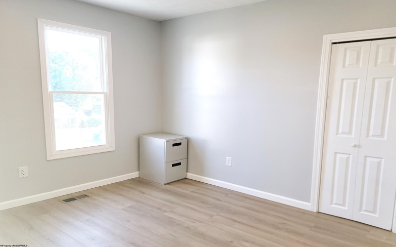 8217 2nd Street, Stonewood, West Virginia 26301, 3 Bedrooms Bedrooms, 6 Rooms Rooms,2 BathroomsBathrooms,Single Family Detached,For Sale,2nd,10159284