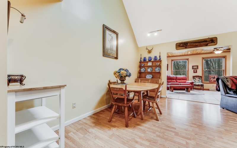 54 Lakeside Road, Terra Alta, West Virginia 26764, 2 Bedrooms Bedrooms, 6 Rooms Rooms,2 BathroomsBathrooms,Single Family Detached,For Sale,Lakeside,10159278
