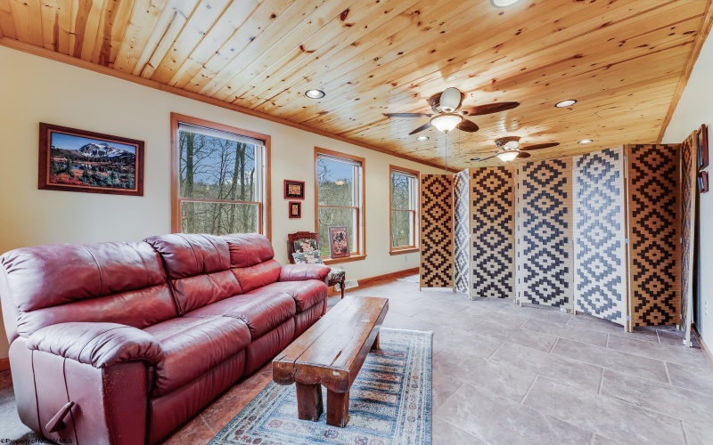 54 Lakeside Road, Terra Alta, West Virginia 26764, 2 Bedrooms Bedrooms, 6 Rooms Rooms,2 BathroomsBathrooms,Single Family Detached,For Sale,Lakeside,10159278
