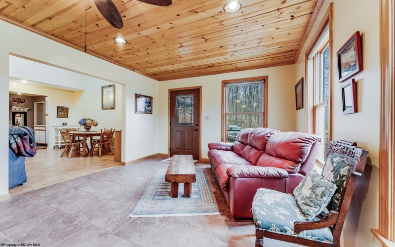 54 Lakeside Road, Terra Alta, West Virginia 26764, 2 Bedrooms Bedrooms, 6 Rooms Rooms,2 BathroomsBathrooms,Single Family Detached,For Sale,Lakeside,10159278