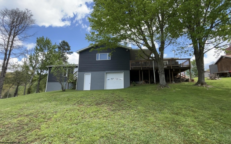 235 Hickory Drive, Elkins, West Virginia 26241, 3 Bedrooms Bedrooms, 9 Rooms Rooms,2 BathroomsBathrooms,Single Family Detached,For Sale,Hickory,10159300