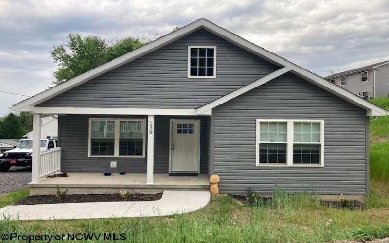 139 Montgomery Road, Weston, West Virginia 26452, 3 Bedrooms Bedrooms, 6 Rooms Rooms,2 BathroomsBathrooms,Single Family Detached,For Sale,Montgomery,10159299