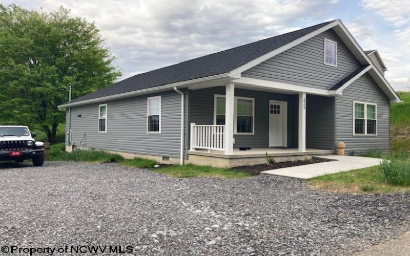 139 Montgomery Road, Weston, West Virginia 26452, 3 Bedrooms Bedrooms, 6 Rooms Rooms,2 BathroomsBathrooms,Single Family Detached,For Sale,Montgomery,10159299