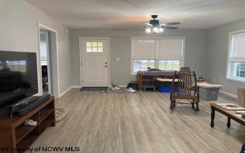139 Montgomery Road, Weston, West Virginia 26452, 3 Bedrooms Bedrooms, 6 Rooms Rooms,2 BathroomsBathrooms,Single Family Detached,For Sale,Montgomery,10159299