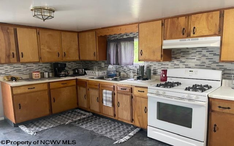 907 Ogden Avenue Extension, Fairmont, West Virginia 26554, 2 Bedrooms Bedrooms, 5 Rooms Rooms,1 BathroomBathrooms,Single Family Detached,For Sale,Ogden Avenue,10159309