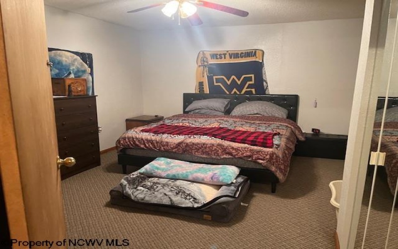 907 Ogden Avenue Extension, Fairmont, West Virginia 26554, 2 Bedrooms Bedrooms, 5 Rooms Rooms,1 BathroomBathrooms,Single Family Detached,For Sale,Ogden Avenue,10159309
