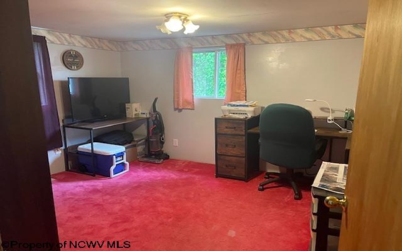 907 Ogden Avenue Extension, Fairmont, West Virginia 26554, 2 Bedrooms Bedrooms, 5 Rooms Rooms,1 BathroomBathrooms,Single Family Detached,For Sale,Ogden Avenue,10159309
