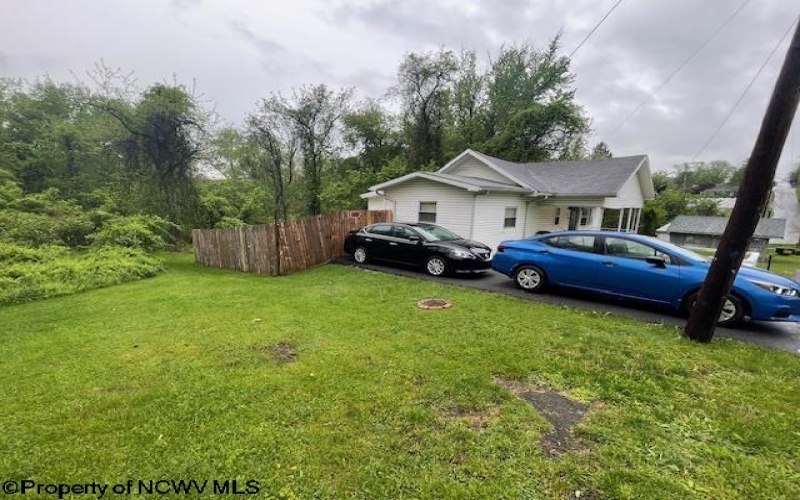 907 Ogden Avenue Extension, Fairmont, West Virginia 26554, 2 Bedrooms Bedrooms, 5 Rooms Rooms,1 BathroomBathrooms,Single Family Detached,For Sale,Ogden Avenue,10159309