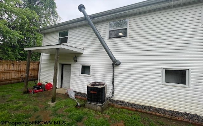 907 Ogden Avenue Extension, Fairmont, West Virginia 26554, 2 Bedrooms Bedrooms, 5 Rooms Rooms,1 BathroomBathrooms,Single Family Detached,For Sale,Ogden Avenue,10159309
