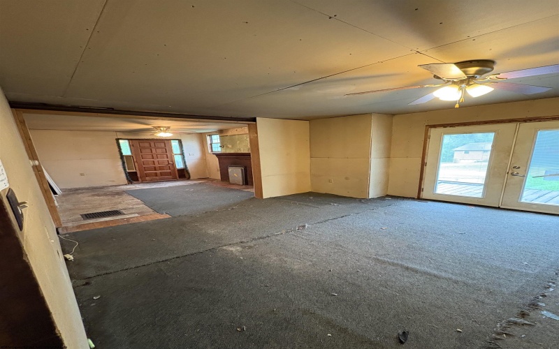1008 Brookside Drive, Fairmont, West Virginia 26554, 2 Bedrooms Bedrooms, 6 Rooms Rooms,1 BathroomBathrooms,Single Family Detached,For Sale,Brookside,10159307
