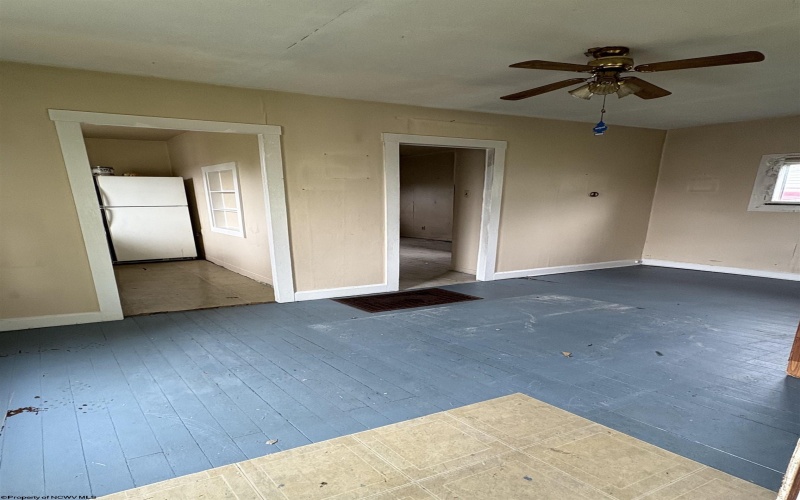 1008 Brookside Drive, Fairmont, West Virginia 26554, 2 Bedrooms Bedrooms, 6 Rooms Rooms,1 BathroomBathrooms,Single Family Detached,For Sale,Brookside,10159307