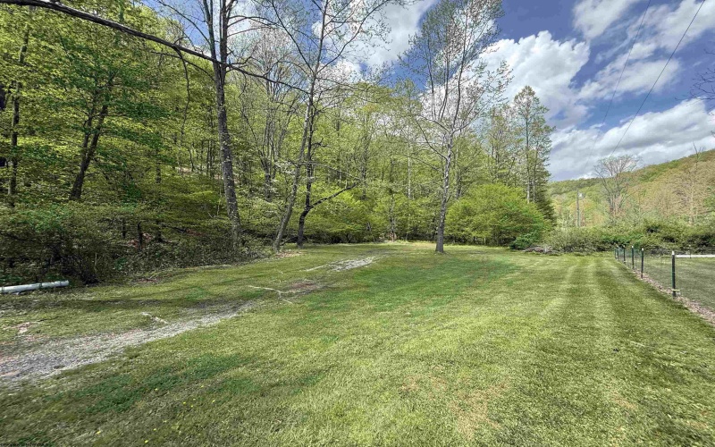 1035 Cleveland Road, Cleveland, West Virginia 26215, 3 Bedrooms Bedrooms, 7 Rooms Rooms,2 BathroomsBathrooms,Single Family Detached,For Sale,Cleveland,10159305