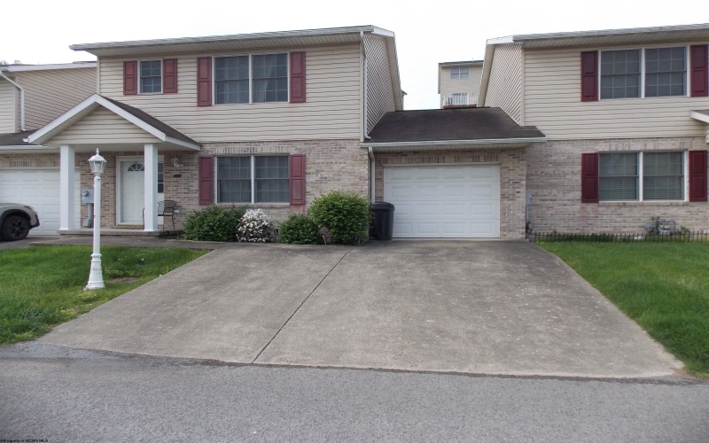 260 Donna Avenue, Morgantown, West Virginia 26505, 3 Bedrooms Bedrooms, 6 Rooms Rooms,2 BathroomsBathrooms,Single Family Attached,For Sale,Donna,10159312
