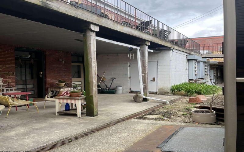 242 East Avenue, Thomas, West Virginia 26292, 1 Bedroom Bedrooms, 2 Rooms Rooms,1 BathroomBathrooms,Single Family Attached,For Sale,East,10159317