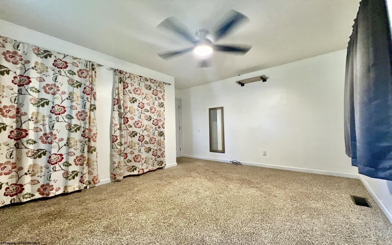 502 Hayhurst Street, Rivesville, West Virginia 26588, 3 Bedrooms Bedrooms, 5 Rooms Rooms,1 BathroomBathrooms,Single Family Detached,For Sale,Hayhurst,10159315
