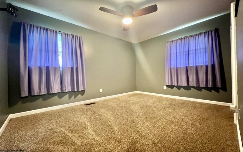 502 Hayhurst Street, Rivesville, West Virginia 26588, 3 Bedrooms Bedrooms, 5 Rooms Rooms,1 BathroomBathrooms,Single Family Detached,For Sale,Hayhurst,10159315