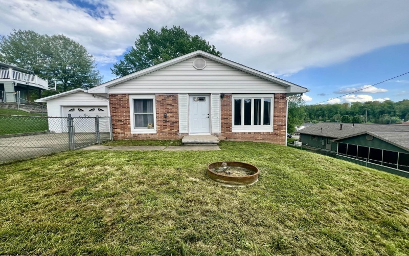 502 Hayhurst Street, Rivesville, West Virginia 26588, 3 Bedrooms Bedrooms, 5 Rooms Rooms,1 BathroomBathrooms,Single Family Detached,For Sale,Hayhurst,10159315