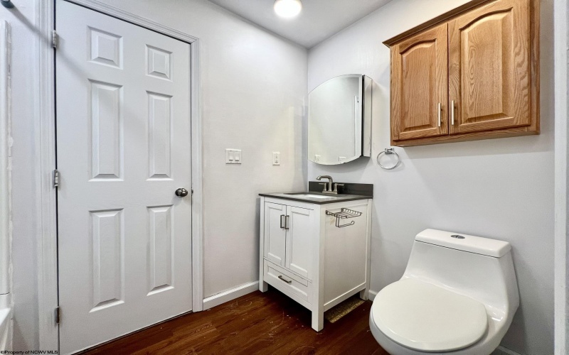 502 Hayhurst Street, Rivesville, West Virginia 26588, 3 Bedrooms Bedrooms, 5 Rooms Rooms,1 BathroomBathrooms,Single Family Detached,For Sale,Hayhurst,10159315