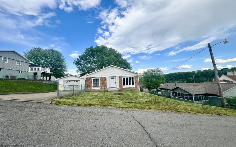 502 Hayhurst Street, Rivesville, West Virginia 26588, 3 Bedrooms Bedrooms, 5 Rooms Rooms,1 BathroomBathrooms,Single Family Detached,For Sale,Hayhurst,10159315