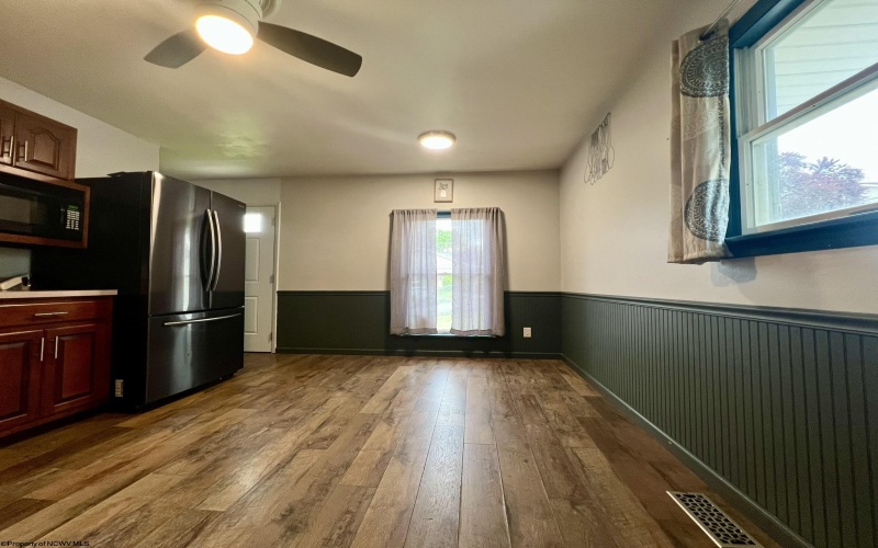 502 Hayhurst Street, Rivesville, West Virginia 26588, 3 Bedrooms Bedrooms, 5 Rooms Rooms,1 BathroomBathrooms,Single Family Detached,For Sale,Hayhurst,10159315