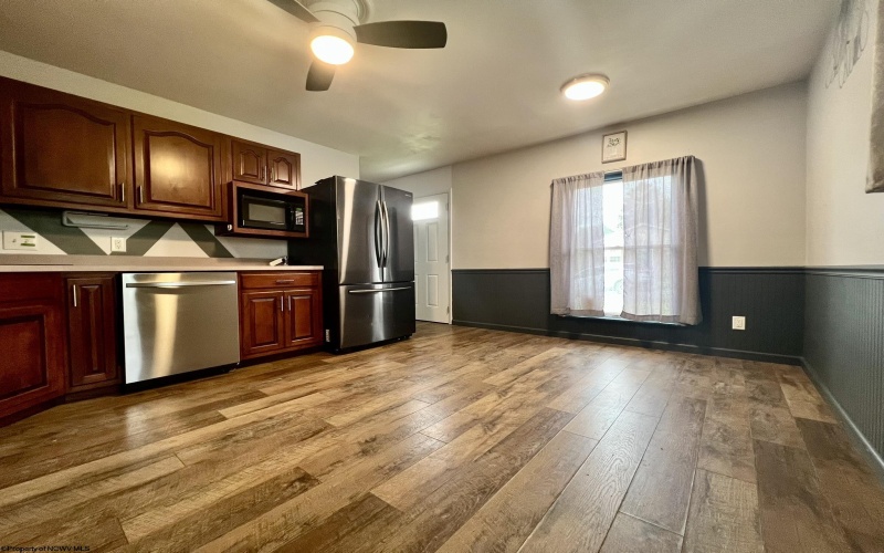 502 Hayhurst Street, Rivesville, West Virginia 26588, 3 Bedrooms Bedrooms, 5 Rooms Rooms,1 BathroomBathrooms,Single Family Detached,For Sale,Hayhurst,10159315