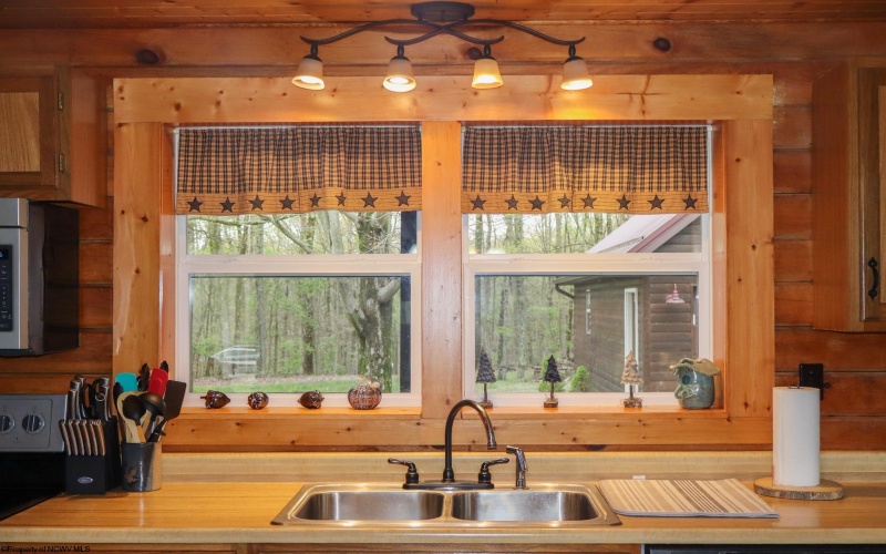 62 Imperial Woods Drive, Kingwood, West Virginia 26537, 3 Bedrooms Bedrooms, 6 Rooms Rooms,2 BathroomsBathrooms,Single Family Detached,For Sale,Imperial Woods,10159320