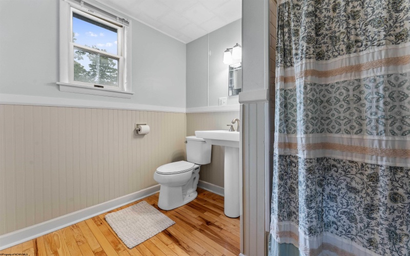 813 Richwood Avenue, Morgantown, West Virginia 26505, 4 Bedrooms Bedrooms, 7 Rooms Rooms,2 BathroomsBathrooms,Single Family Detached,For Sale,Richwood,10159322