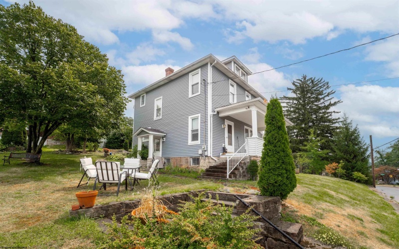 813 Richwood Avenue, Morgantown, West Virginia 26505, 4 Bedrooms Bedrooms, 7 Rooms Rooms,2 BathroomsBathrooms,Single Family Detached,For Sale,Richwood,10159322