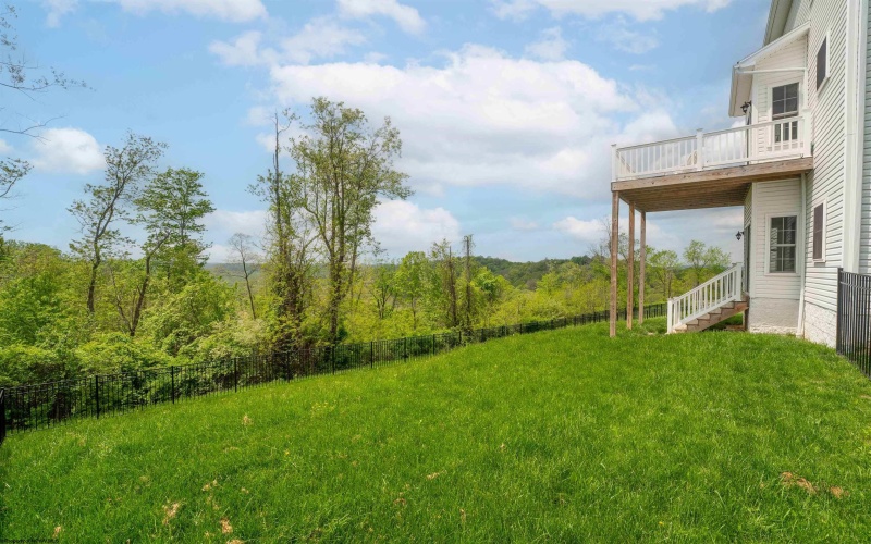 245 Charolais Circle, Fairmont, West Virginia 26554, 3 Bedrooms Bedrooms, 9 Rooms Rooms,2 BathroomsBathrooms,Single Family Detached,For Sale,Charolais,10159319