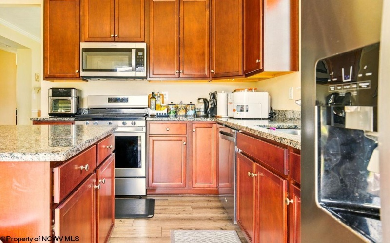 196 Salisbury Circle, Bridgeport, West Virginia 26330, 3 Bedrooms Bedrooms, 2020 Rooms Rooms,3 BathroomsBathrooms,Single Family Detached,For Sale,Salisbury,10159323
