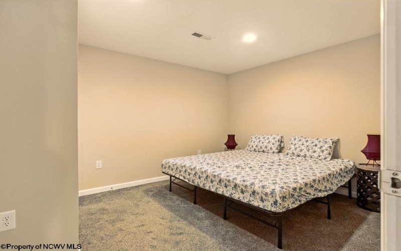196 Salisbury Circle, Bridgeport, West Virginia 26330, 3 Bedrooms Bedrooms, 2020 Rooms Rooms,3 BathroomsBathrooms,Single Family Detached,For Sale,Salisbury,10159323