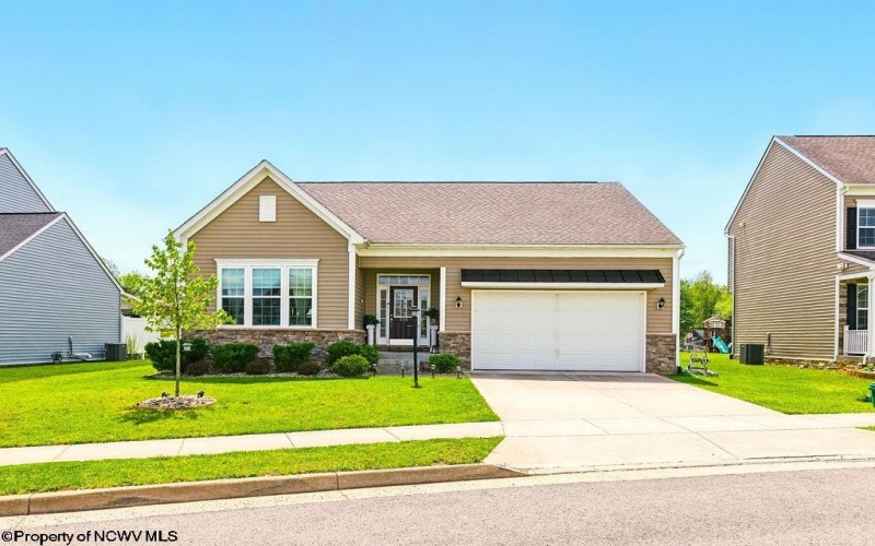 196 Salisbury Circle, Bridgeport, West Virginia 26330, 3 Bedrooms Bedrooms, 2020 Rooms Rooms,3 BathroomsBathrooms,Single Family Detached,For Sale,Salisbury,10159323