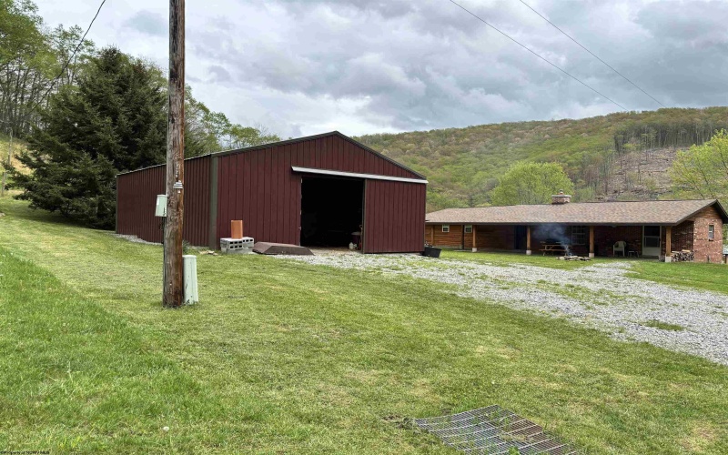 194 Mountaineer Road, Glady, West Virginia 26268, 3 Bedrooms Bedrooms, 6 Rooms Rooms,1 BathroomBathrooms,Single Family Detached,For Sale,Mountaineer,10159318