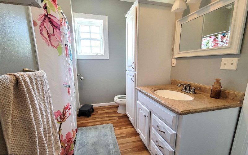 402 Fowler Avenue, Clarksburg, West Virginia 26301, 3 Bedrooms Bedrooms, 4 Rooms Rooms,1 BathroomBathrooms,Single Family Detached,For Sale,Fowler,10159325