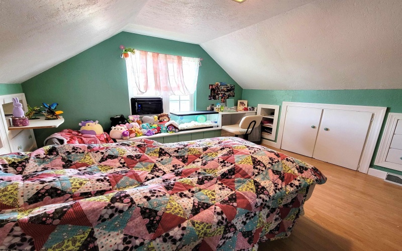 402 Fowler Avenue, Clarksburg, West Virginia 26301, 3 Bedrooms Bedrooms, 4 Rooms Rooms,1 BathroomBathrooms,Single Family Detached,For Sale,Fowler,10159325