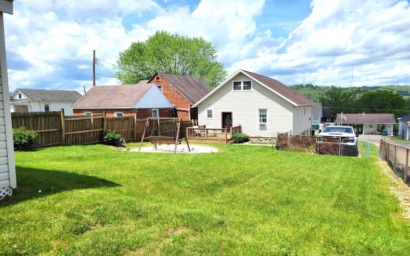 402 Fowler Avenue, Clarksburg, West Virginia 26301, 3 Bedrooms Bedrooms, 4 Rooms Rooms,1 BathroomBathrooms,Single Family Detached,For Sale,Fowler,10159325