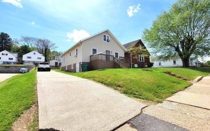 402 Fowler Avenue, Clarksburg, West Virginia 26301, 3 Bedrooms Bedrooms, 4 Rooms Rooms,1 BathroomBathrooms,Single Family Detached,For Sale,Fowler,10159325