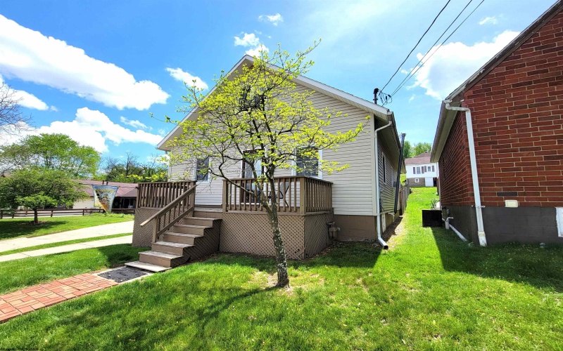 402 Fowler Avenue, Clarksburg, West Virginia 26301, 3 Bedrooms Bedrooms, 4 Rooms Rooms,1 BathroomBathrooms,Single Family Detached,For Sale,Fowler,10159325