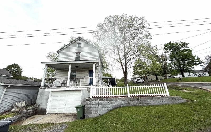 1289 Denver Avenue, Morgantown, West Virginia 26505, 2 Bedrooms Bedrooms, 4 Rooms Rooms,1 BathroomBathrooms,Single Family Detached,For Sale,Denver,10159326