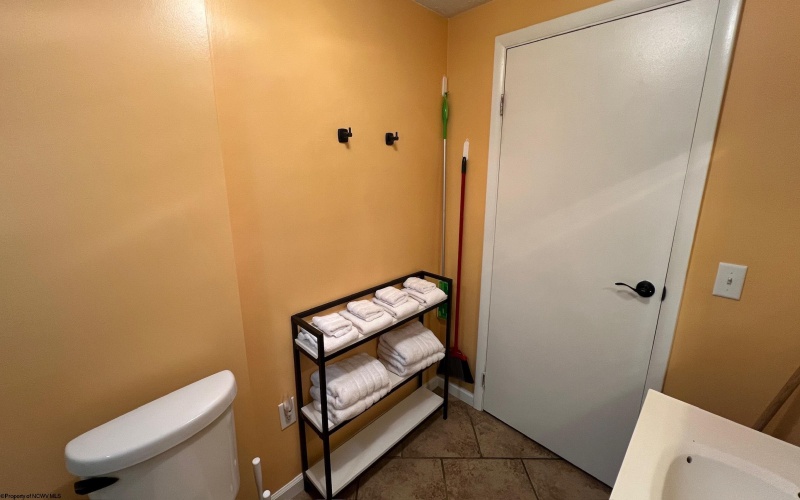 1289 Denver Avenue, Morgantown, West Virginia 26505, 2 Bedrooms Bedrooms, 4 Rooms Rooms,1 BathroomBathrooms,Single Family Detached,For Sale,Denver,10159326