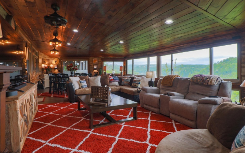 4759 Ridgetop Drive, Morgantown, West Virginia 26508, 5 Bedrooms Bedrooms, 13 Rooms Rooms,4 BathroomsBathrooms,Single Family Detached,For Sale,Ridgetop,10159336