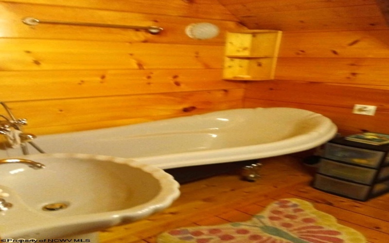 93 TIMMONS Road, Independence, West Virginia 26374-0000, 3 Bedrooms Bedrooms, 6 Rooms Rooms,2 BathroomsBathrooms,Single Family Detached,For Sale,TIMMONS,10159333