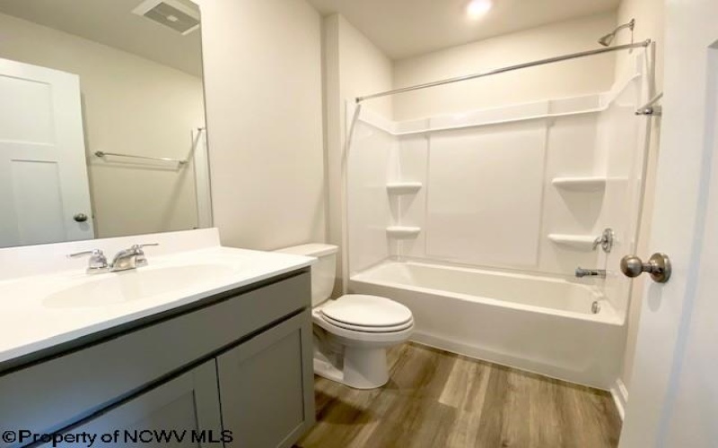 755 Mulligan Court, Maidsville, West Virginia 26541, 3 Bedrooms Bedrooms, 5 Rooms Rooms,2 BathroomsBathrooms,Single Family Attached,For Sale,Mulligan,10159348
