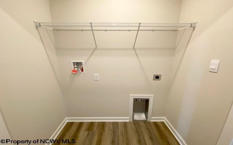 755 Mulligan Court, Maidsville, West Virginia 26541, 3 Bedrooms Bedrooms, 5 Rooms Rooms,2 BathroomsBathrooms,Single Family Attached,For Sale,Mulligan,10159348