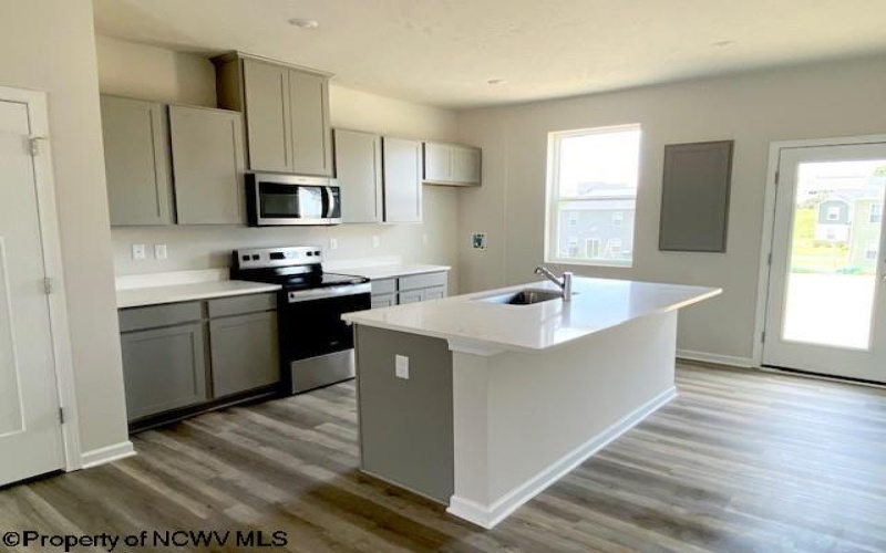 755 Mulligan Court, Maidsville, West Virginia 26541, 3 Bedrooms Bedrooms, 5 Rooms Rooms,2 BathroomsBathrooms,Single Family Attached,For Sale,Mulligan,10159348