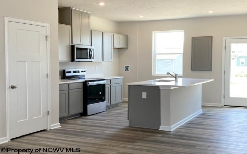 755 Mulligan Court, Maidsville, West Virginia 26541, 3 Bedrooms Bedrooms, 5 Rooms Rooms,2 BathroomsBathrooms,Single Family Attached,For Sale,Mulligan,10159348