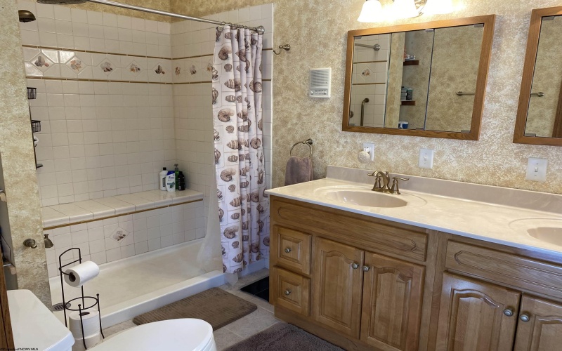 133 Potterstone Road, Buckhannon, West Virginia 26201-4033, 4 Bedrooms Bedrooms, 8 Rooms Rooms,3 BathroomsBathrooms,Single Family Detached,For Sale,Potterstone,10159342